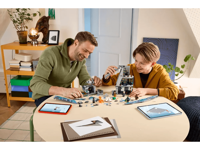 LEGO® Marvel Bosszúállók: Doctor Doom ébredése A Bosszúállók új tornya (76352)