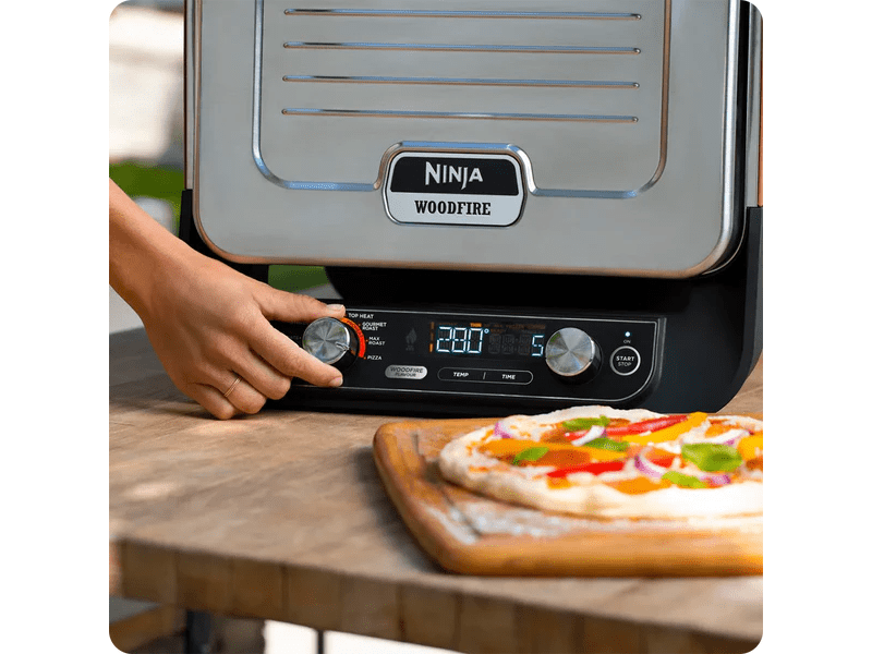 Ninja OO101EU Woodfire kültéri pizzasütő