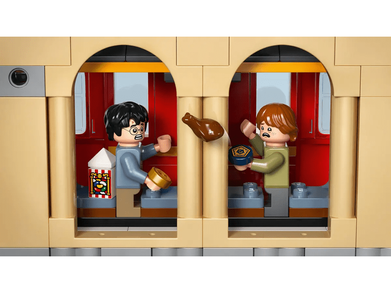 LEGO® Harry Potter™ Kutak za knjige: Hogwarts™ Express (76450)