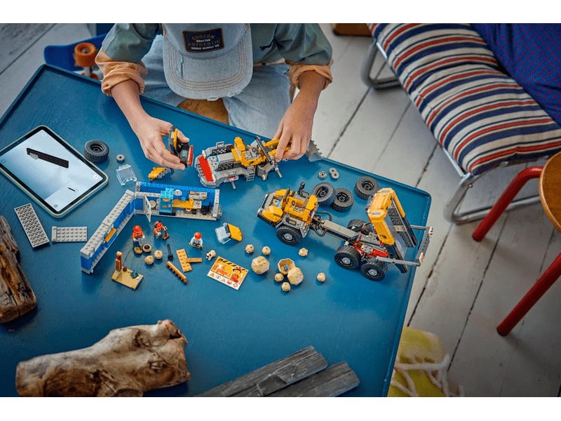 LEGO® City Homlokrakodó és billenőplatós teherautó (60494)