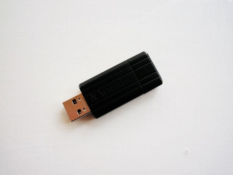 VERBATIM 49057 32 GB PinStripe (UV32GPK)