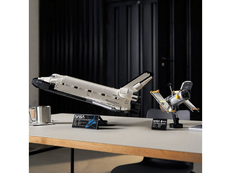 LEGO® Icons A NASA Discovery űrsiklója (10283)