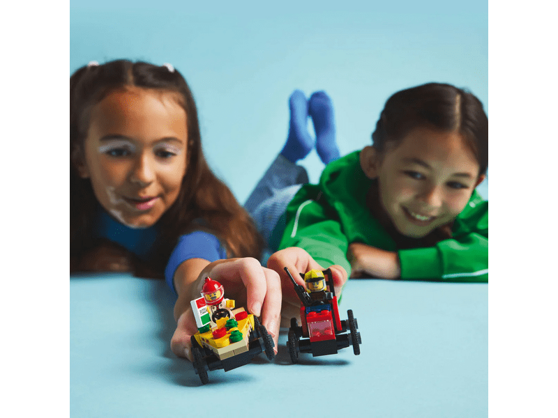 LEGO® City Pizza Truck vs. vatrogasno vozilo, paket trkaćih automobila (60458)