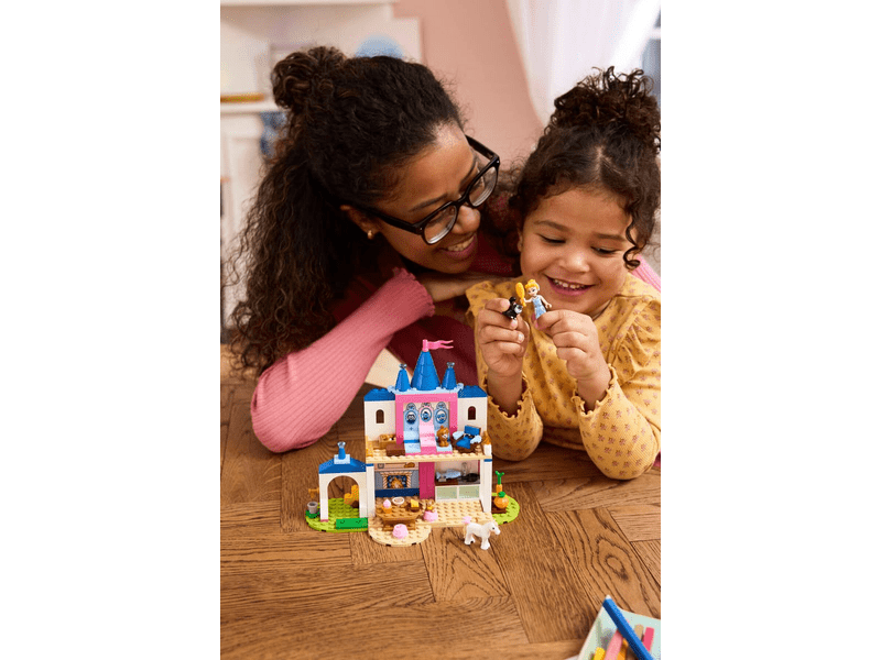 LEGO® Disney Princess Hamupipőke kastélya és állatbarátai (43283)