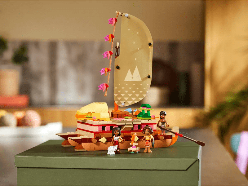 LEGO® Disney Moanino avanturističko kanu (43270)