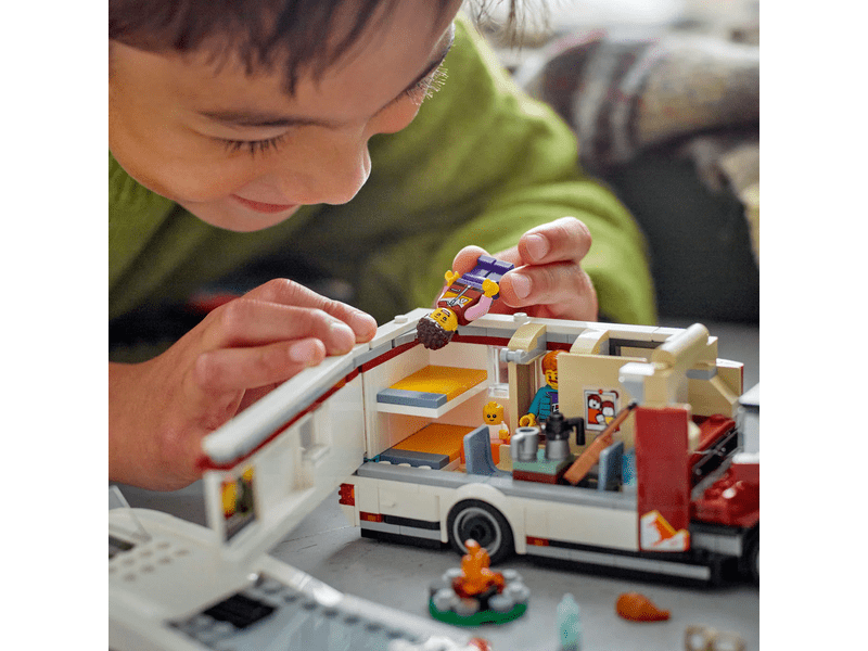 LEGO® City Lakóautó a kalandos nyaraláshoz (60454)