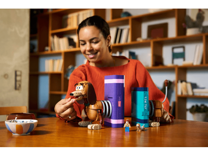 LEGO® Disney és Pixar Toy Story: Slinky kutya könyvtámasz (43301)