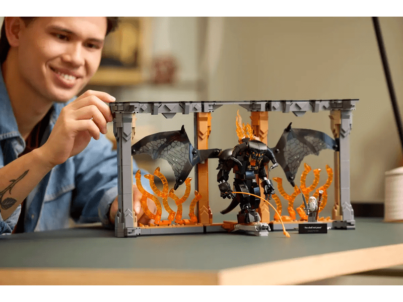 LEGO® Ikone Kutak za knjige: Gospodar prstenova: Balrog™ (10367)