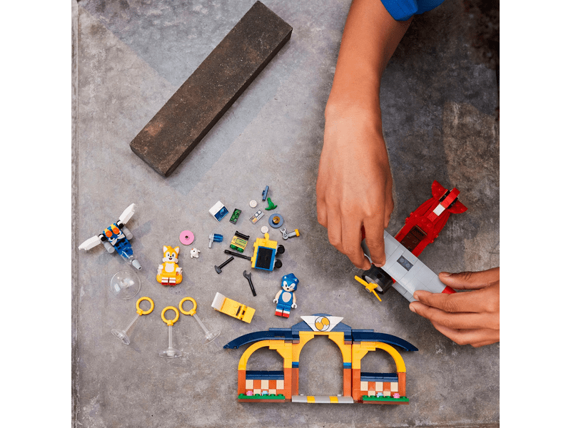 LEGO® Sonic the Hedgehog™ Tails műhelye és Tornado repülőgépe (76991)