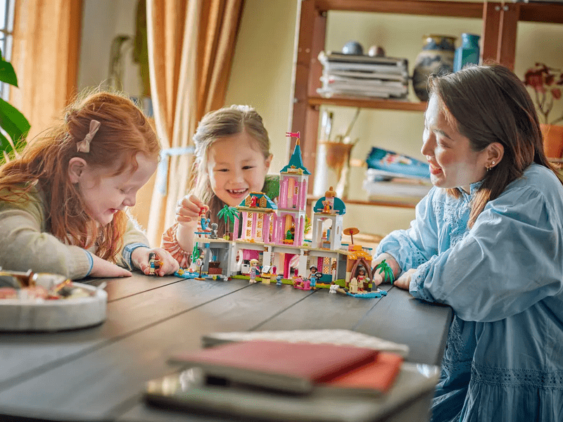 LEGO® Disney hercegnő Hercegnőkastély és a hercegnők állatkái (43267)