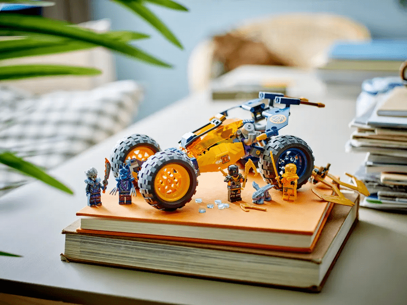 LEGO® Ninjago® Arinov ninja trkač po pijesku (71811)