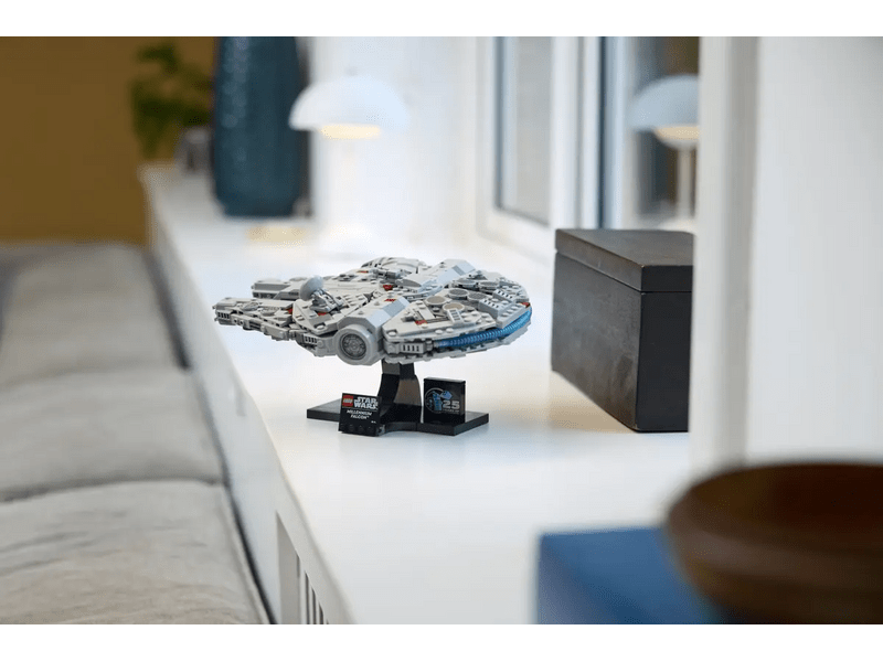 LEGO® Star Wars™ Millenium Falcon (75375)
