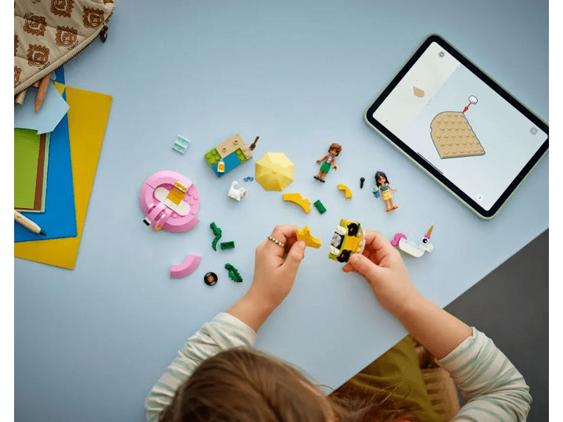 LEGO® Friends Zabava uz bazen s plamencem i jednorogom (42658)