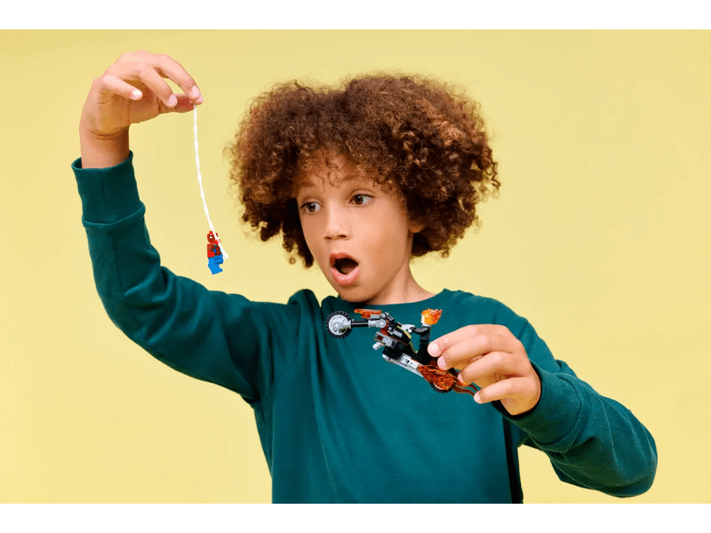 LEGO® Marvel Pókember a motoros Szellemlovas ellen (76335)