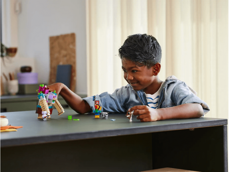 LEGO® Minecraft® A Zabáló leszámolás (21257)