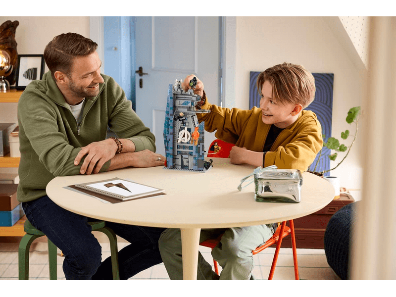 LEGO® Marvel Bosszúállók: Doctor Doom ébredése A Bosszúállók új tornya (76352)