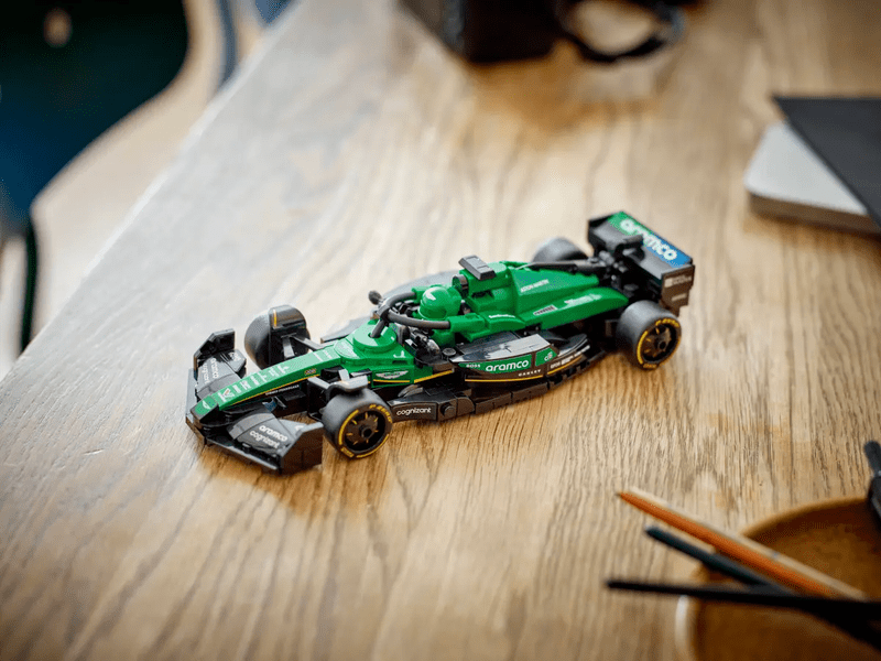 LEGO® Speed Champions Aston Martin Aramco F1® AMR24 trkaći automobil (77245)
