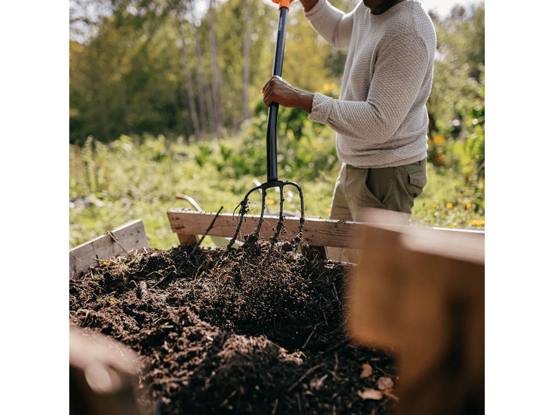 Fiskars Solid™ metalne vile za kompost (1070674)