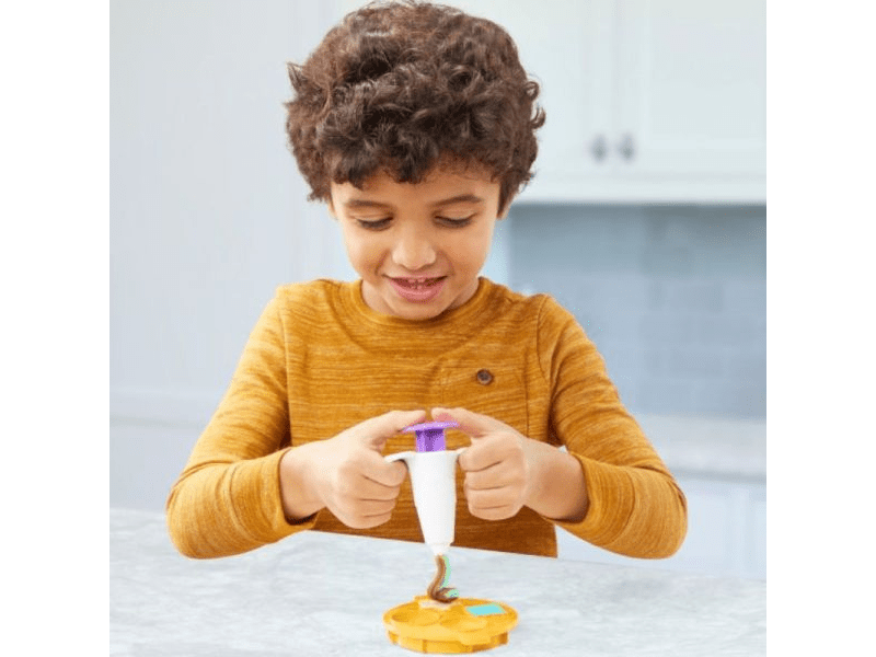 Play-Doh: Varázslatos konyhai robotgép gyurmakészlet (F47185L0)