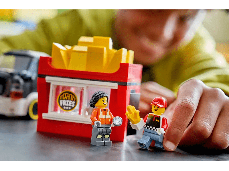 LEGO® City Sültkrumpli-árus büfékocsi (60488)