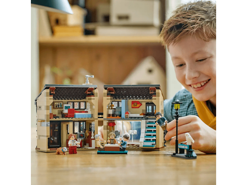 LEGO® Harry Potter™ Privet Drive: Posjet tete Marge (76451)