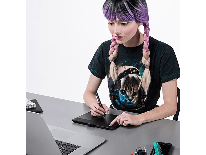 Wacom Intuos Comic pen PT M North (CTH-690CK-N), Fekete