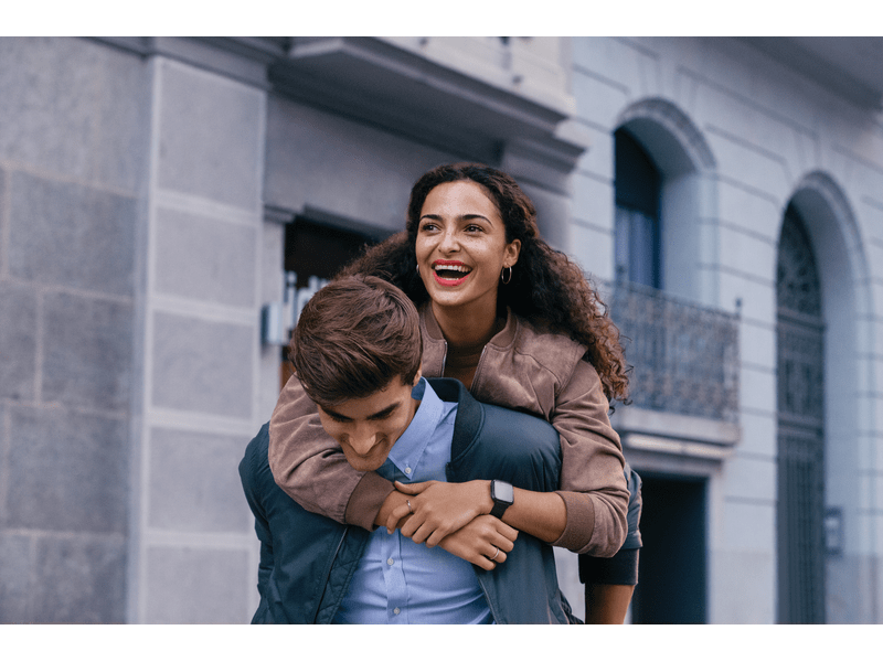 Fitbit Versa Sport aktivitásmérő okosóra, Fekete