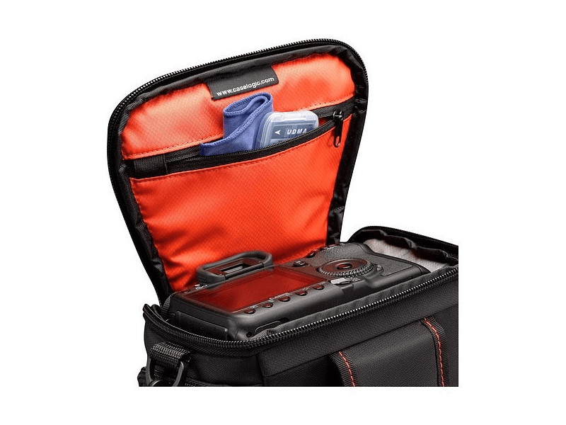 CASE Logic DCB-306K Fényképezőgép táska, Fekete