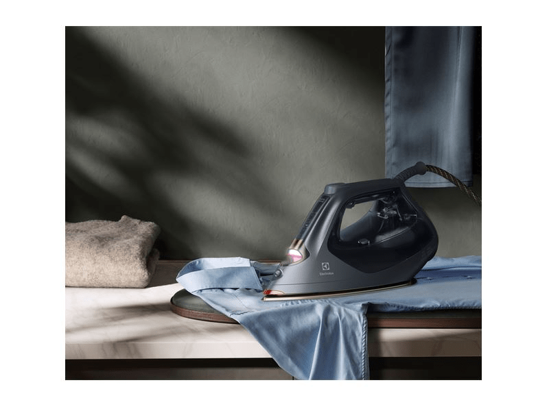 Electrolux E8SI1-8EGM Renew 800 vasaló