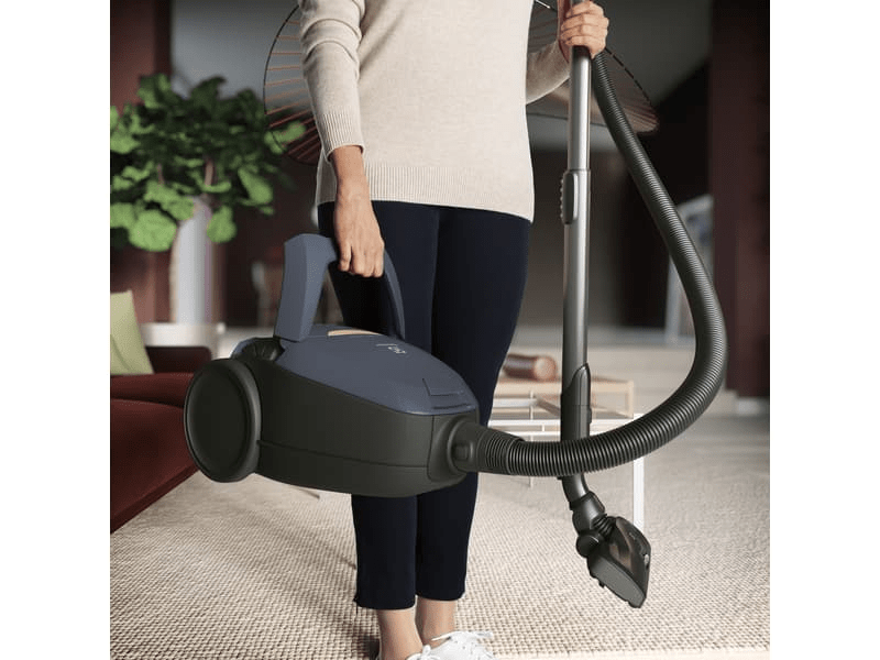 ELECTROLUX PD82-8DB Pure D8.2 szuper csendes porzsákos porszívó