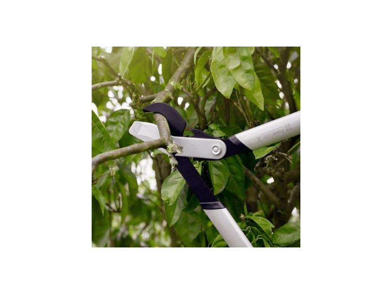 Fiskars 1020186 PowerGearX™ fém fogaskerekes ágvágó