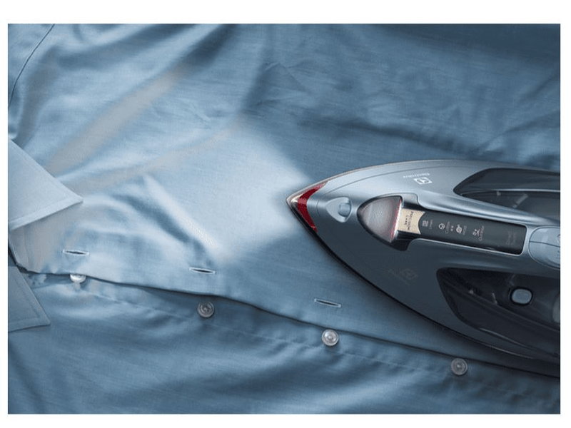 Electrolux E8SI1-6DBM Gőzölős vasaló