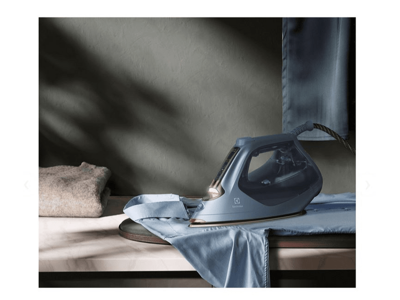 Electrolux E8SI1-6DBM Gőzölős vasaló