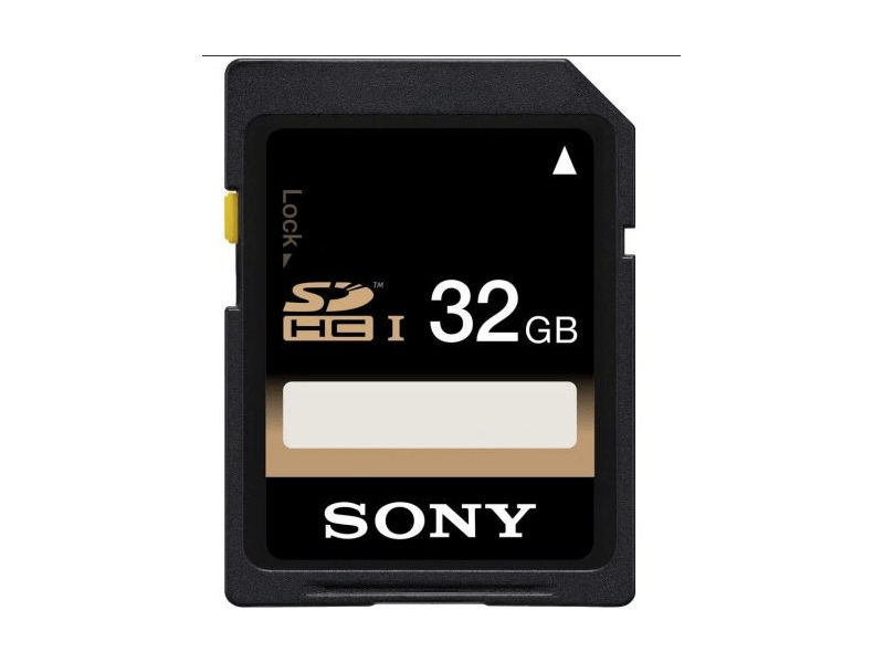 Sony W830 Ezüst Digitális fényképezőgép + 32GB Memóriakártya + tok