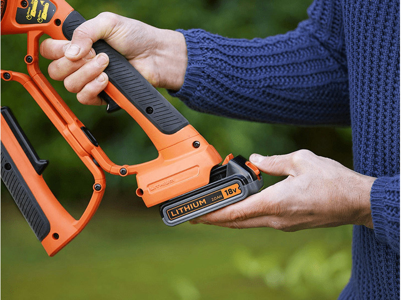 BLACK + DECKER GKC1000LB-XJ Akkus alligátor ágazófűrész