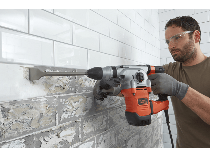 BLACK + DECKER BEHS03K-QS Fúrókalapács + koffer