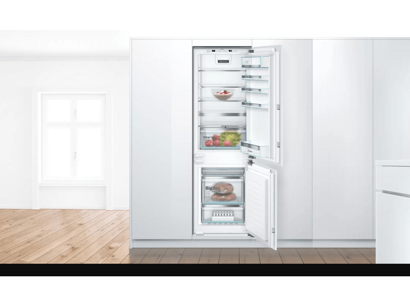 Bosch KIN86AFF0 Beépíthető alulfagyasztós kombinált hűtőszekrény
