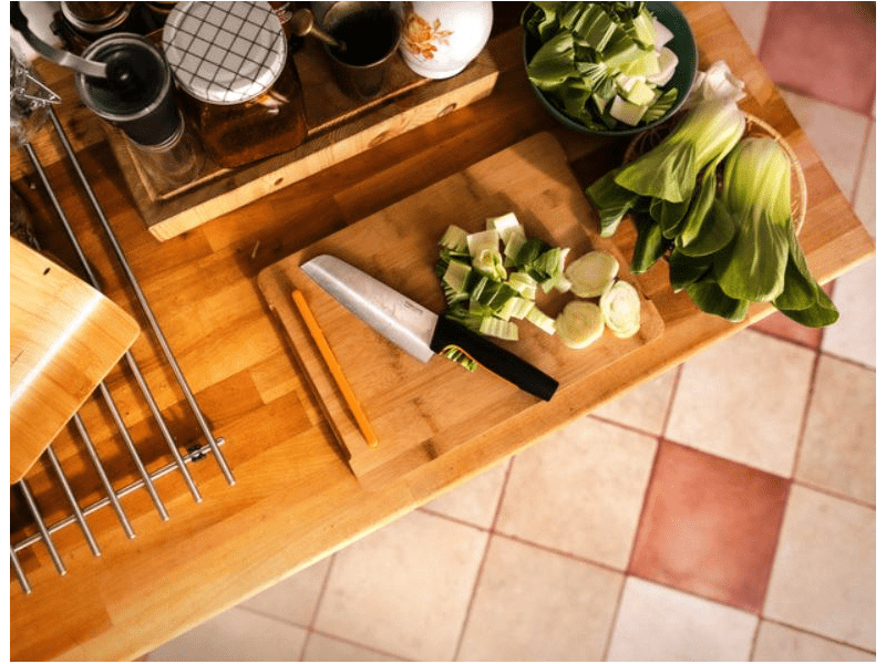 Fiskars Functional Form Santoku kés, 16 cm (1057536)