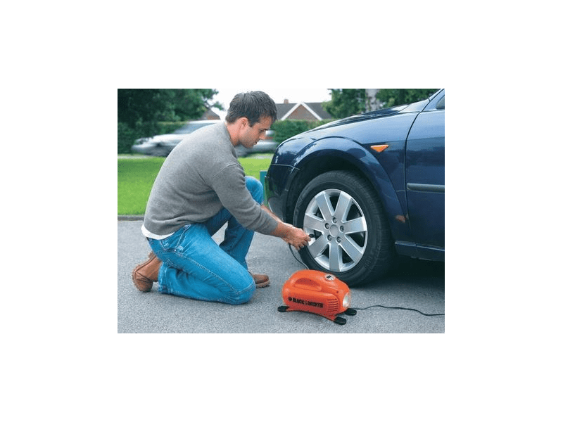 BLACK + DECKER ASI200-XJ Légpumpa 8,27 bar