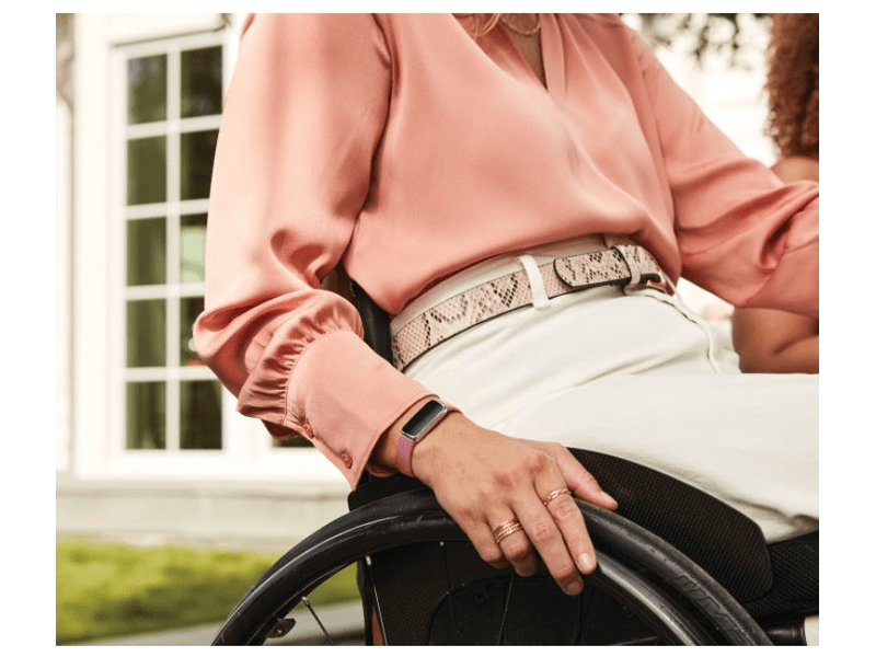 Fitbit Luxe aktivitás mérő, rózsaszín-ezüst (FB422SRMG)