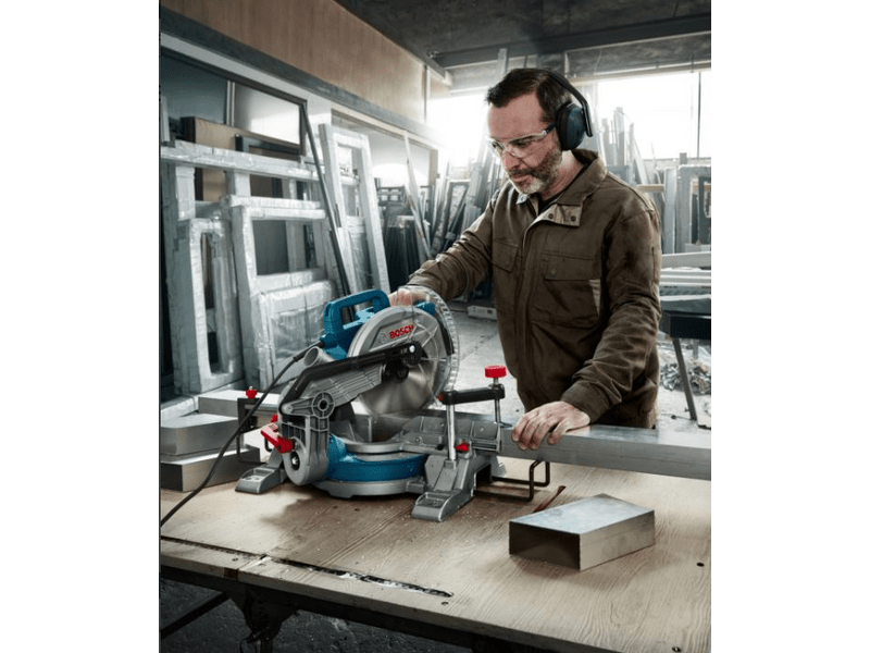 Bosch GCM 216 poprečna i kutna pila (0601B33000)