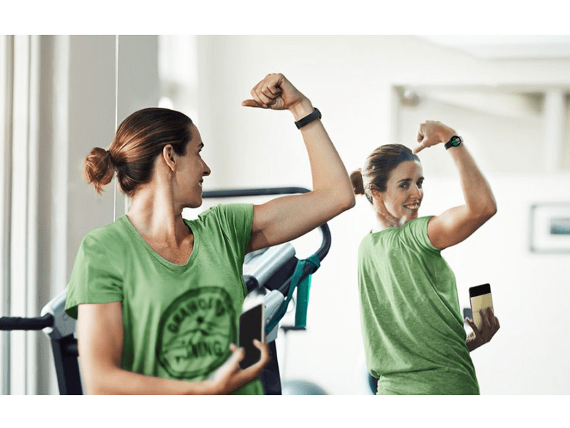 Samsung SM-R860 40 Galaxy Watch4 , Fekete 40 mm Okosóra