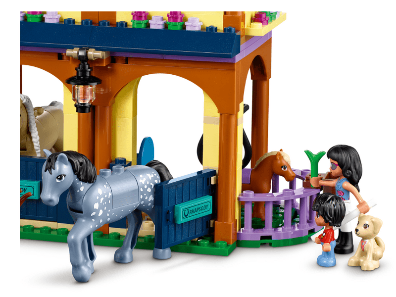 LEGO® Friends Erdei lovaglóközpont (41683)