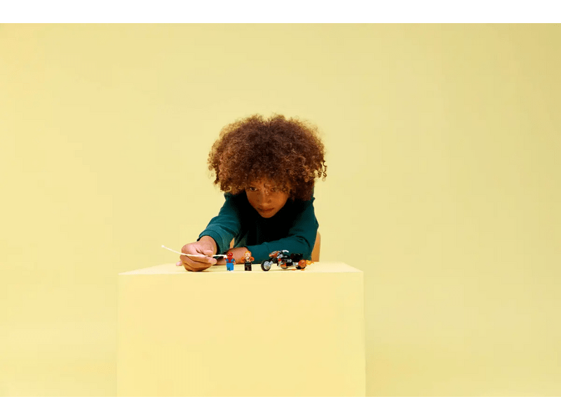 LEGO® Marvel Pókember a motoros Szellemlovas ellen (76335)