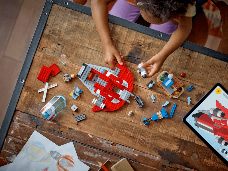 LEGO® Star Wars™ The Crimson Firehawk™ (75384)