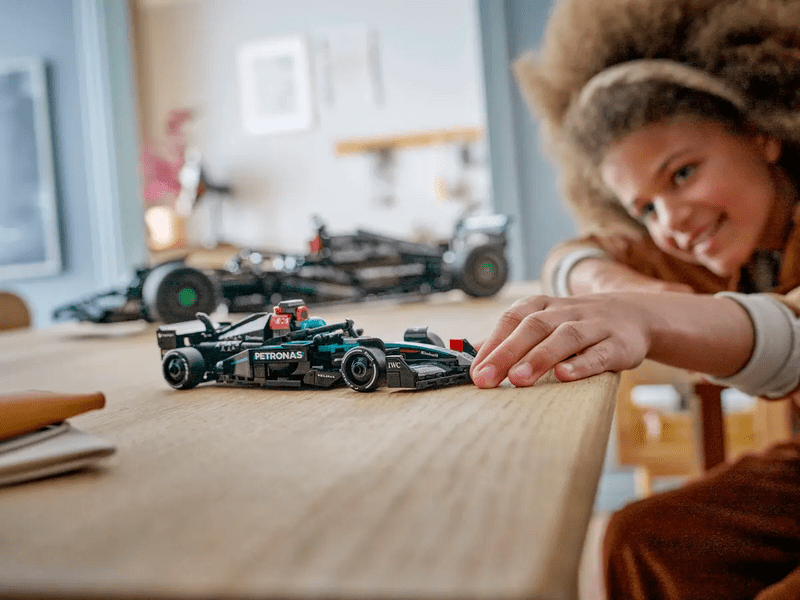 LEGO® Speed Champions trkaći automobil Mercedes-AMG F1® W15 (77244)