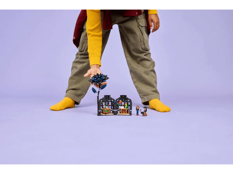 LEGO® Srijeda Crna Dalija (76784)