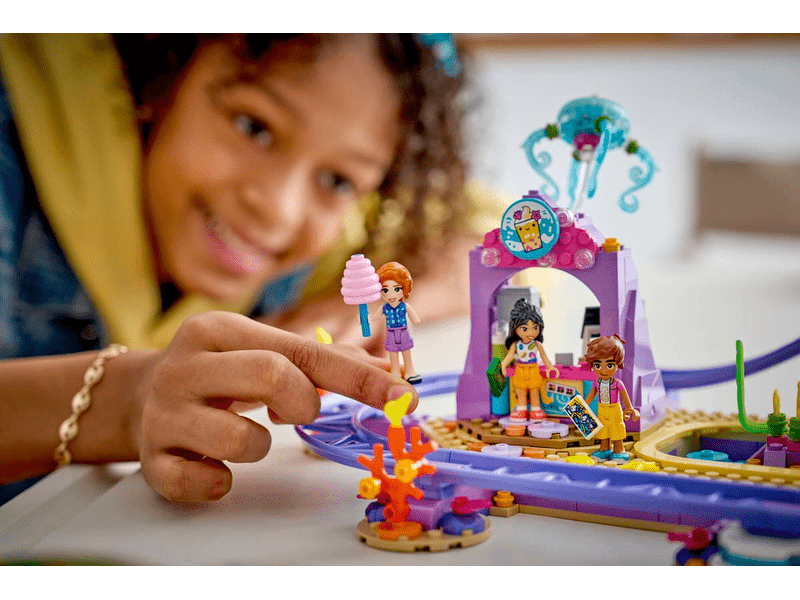 LEGO® Friends Hableányos hullámvasút (42703)