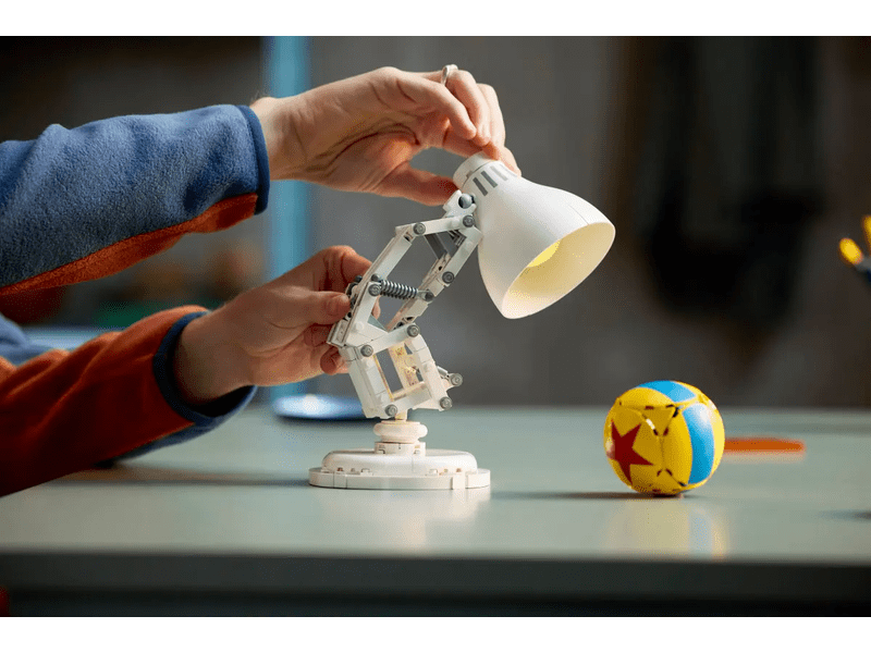 LEGO® Ideas ǀ Disney Pixar Luxo Jr. (21357)