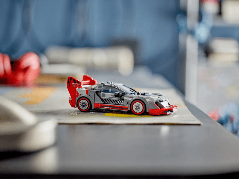LEGO® Speed Champions trkaći automobil Audi S1 e-tron quattro (76921)